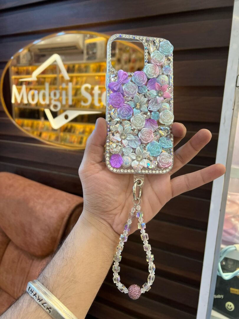 Heavy floral stone case with charm