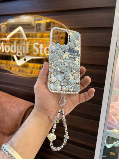 Heavy floral stone case with charm