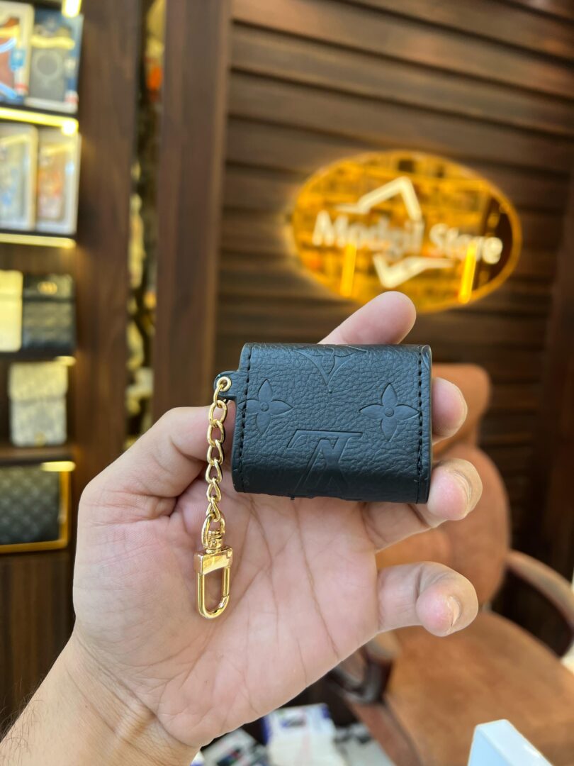 Black leather embossed print AirPod case - Image 2