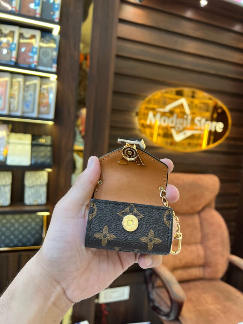 Brown signature colour AirPod case - Image 3