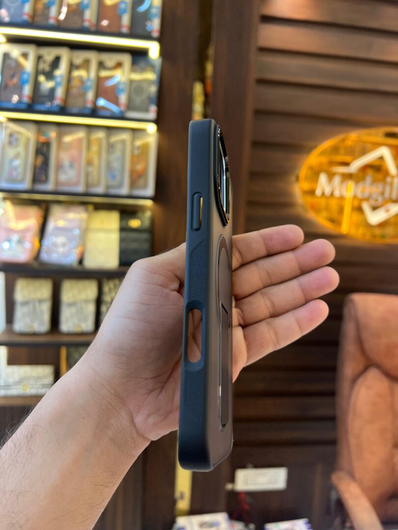 Smoke mag-safe case with stand - Image 4
