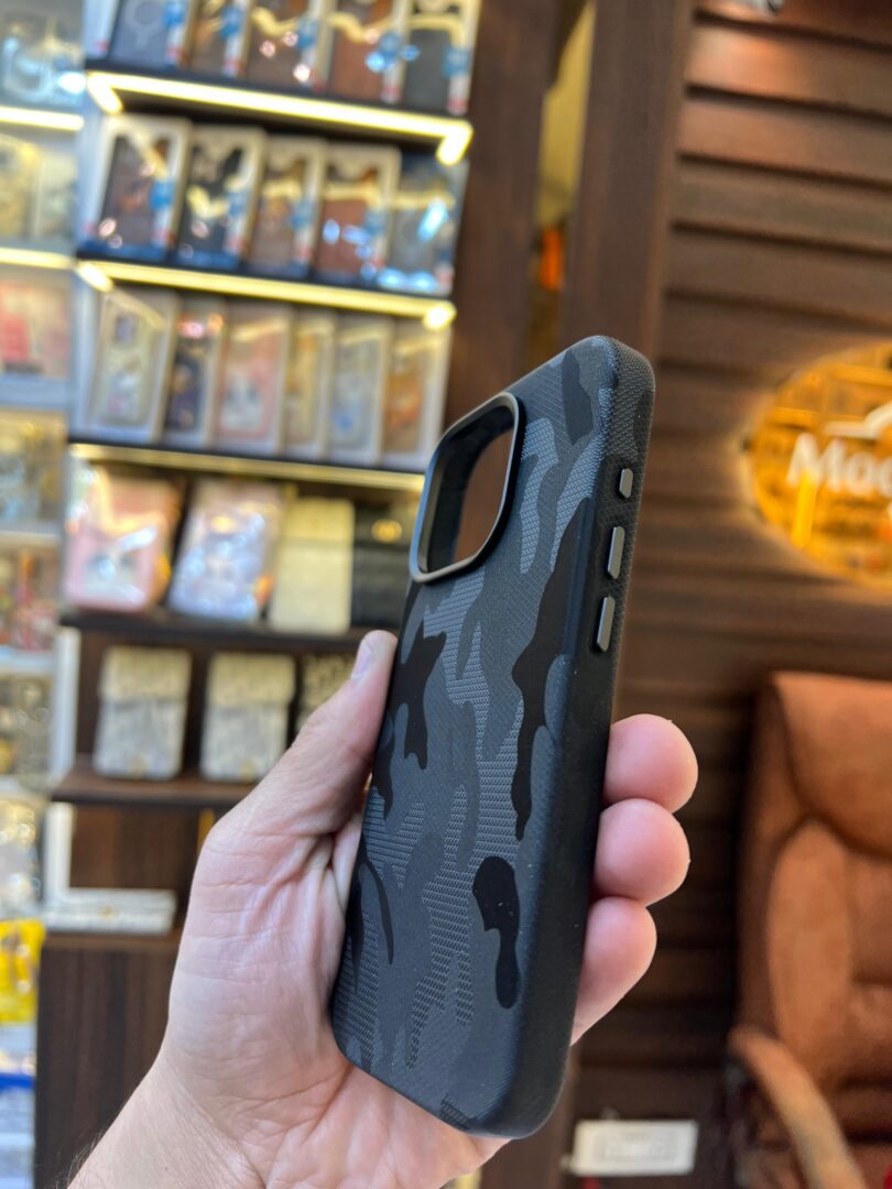 Henks camouflage case - Image 3