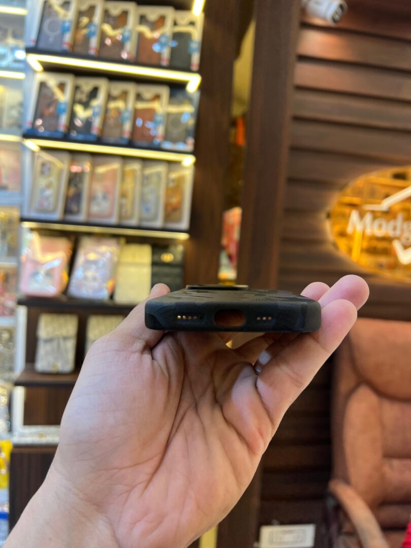 Henks camouflage case - Image 4