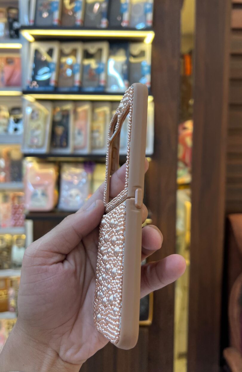 Stone case for Samsung Fold & Flip series (Golden) - Image 8