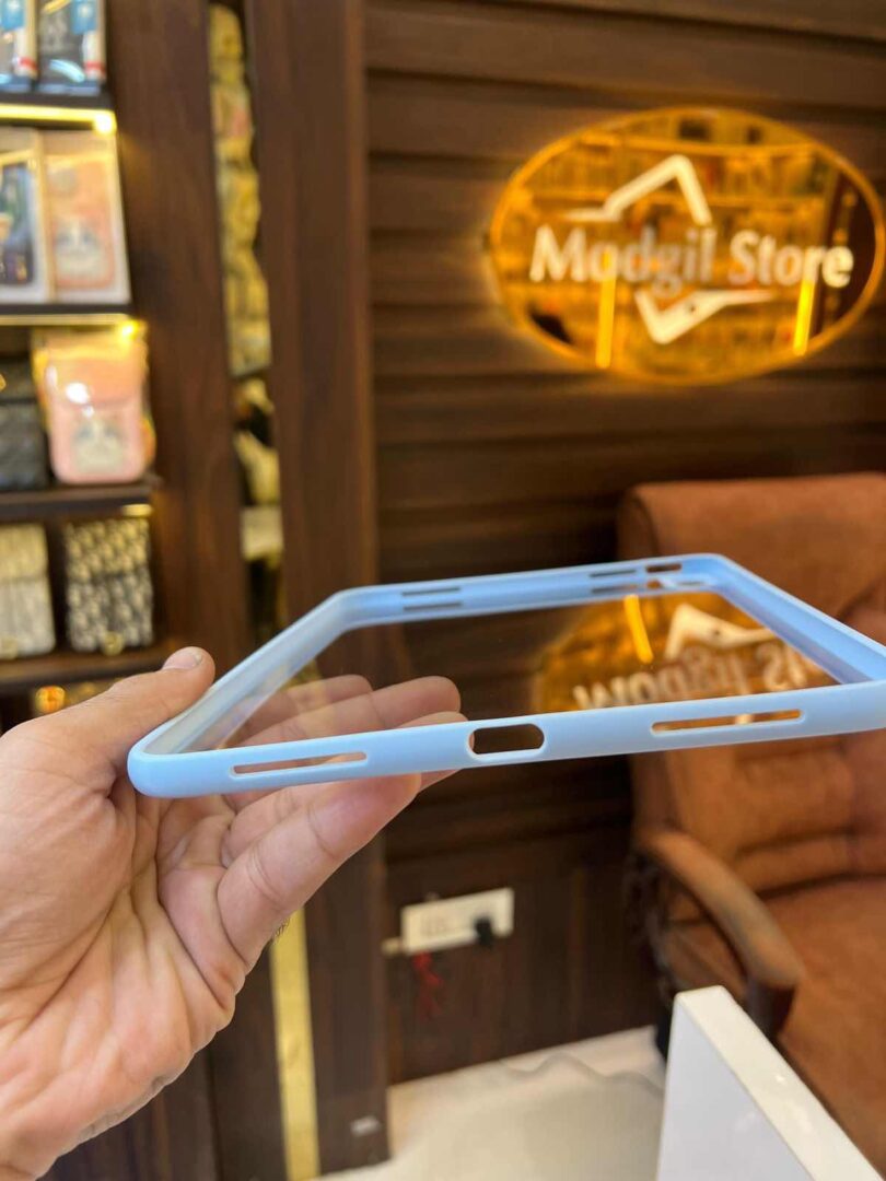 Transparent with coloured border iPad case - Image 7
