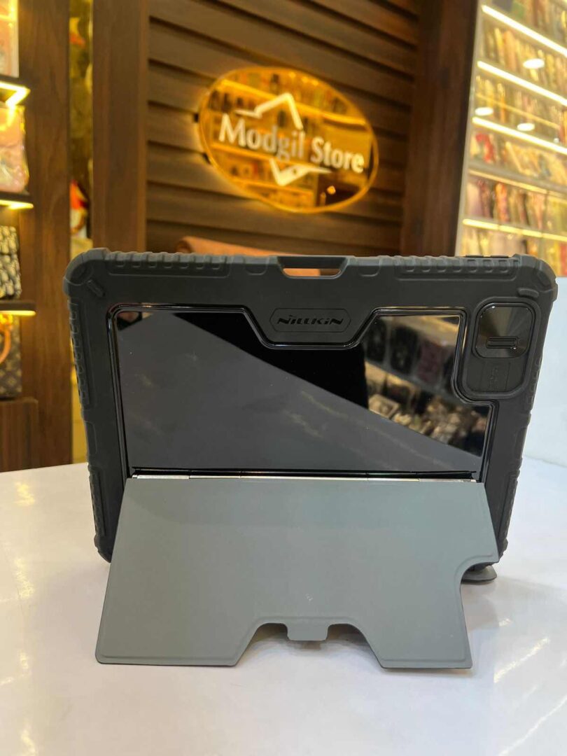 Armour case with keyboard - Image 2
