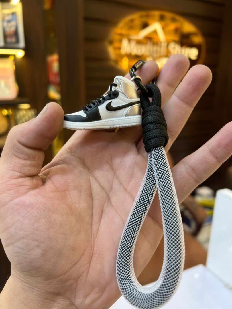 Shoe key-chain - Image 2