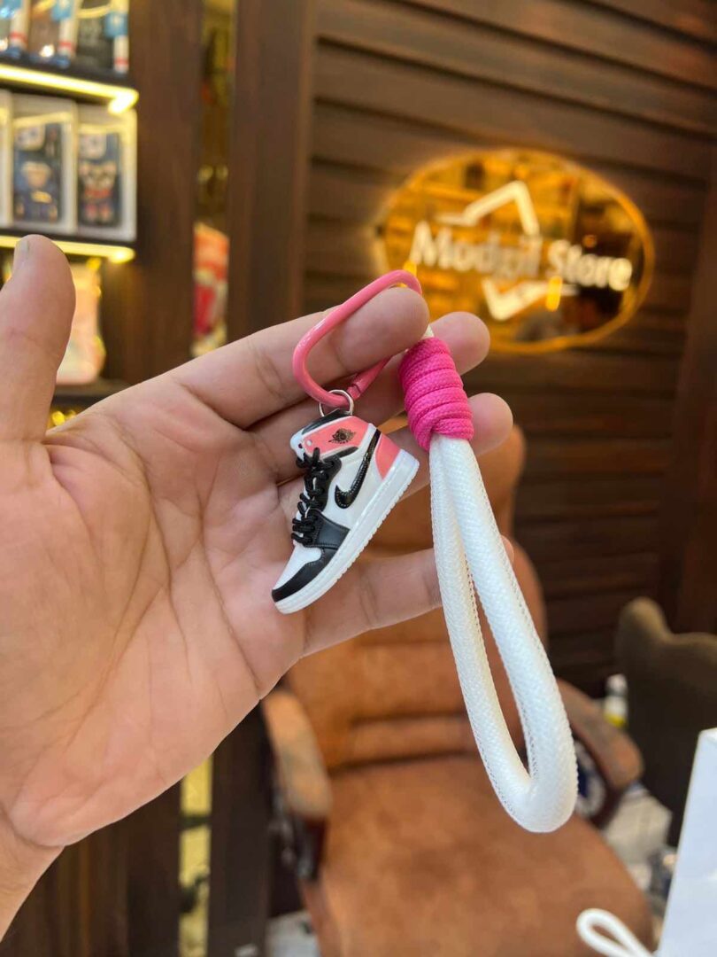 Shoe key-chain - Image 5