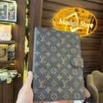 Flip iPad case (L.V)