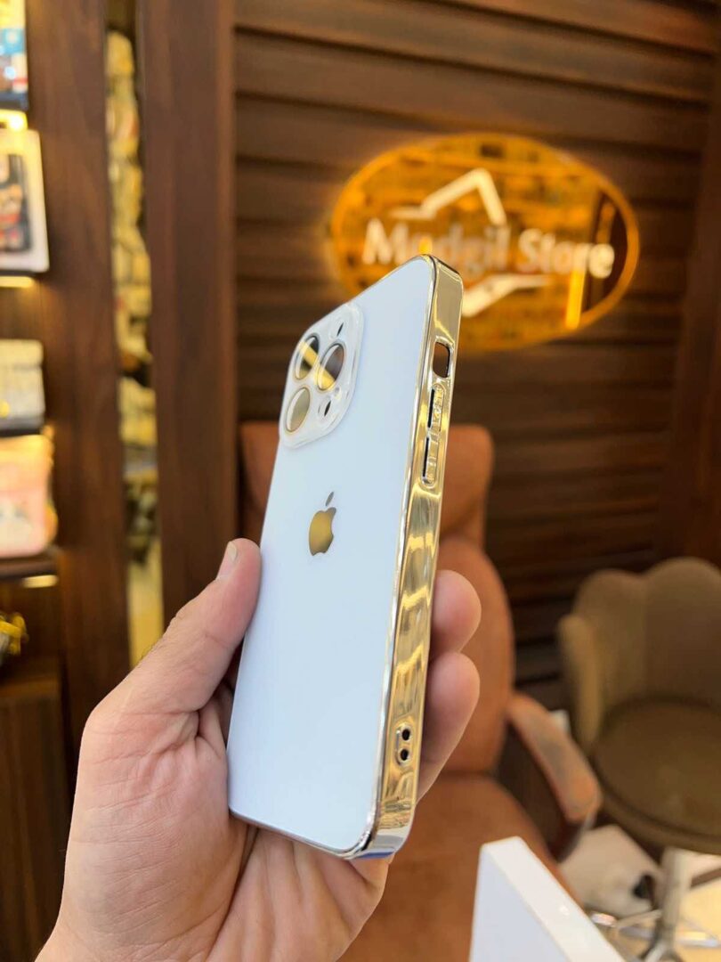White case with camera protector - Image 2