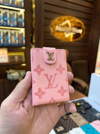 Flip card holder LL.v ( embossed pink edition)