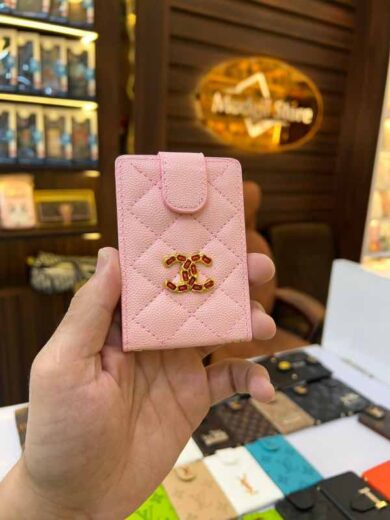 Flip card holder CHNL (pink edition)