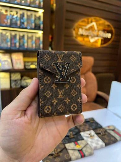 Premium card holder with extra pocket Brown LL.V