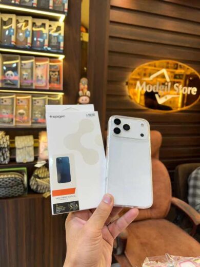 Spigen Transparent case - iphone 17