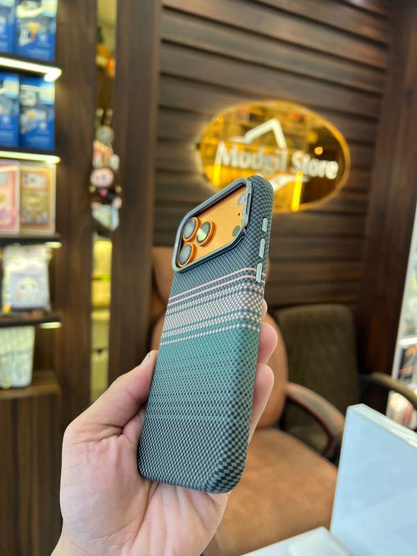 Hunter green Kevlar mag-safe case with stand - Image 3