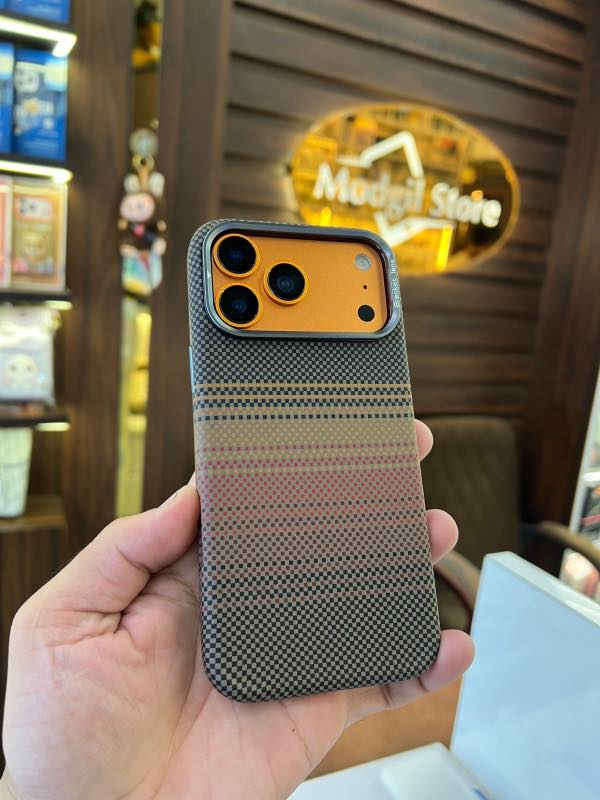 Kevlar brown mag-safe case with stand