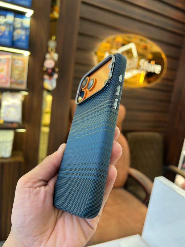 Blue kevlar mag-safe case with stand - Image 3