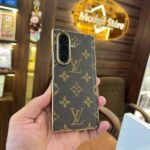 Brown LL.V hinge case