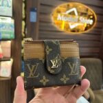 Card holder zipper LL.V (Brown) bold logo