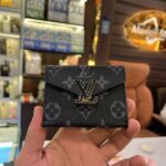LL.V card holder (Black bold logo)
