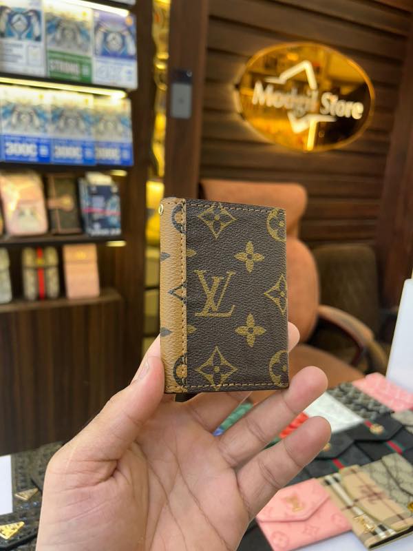 LL.V card holder (Beige & Brown) - Image 3