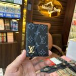 LL.V card holder