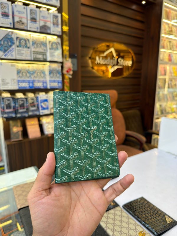 GY Green passport holder